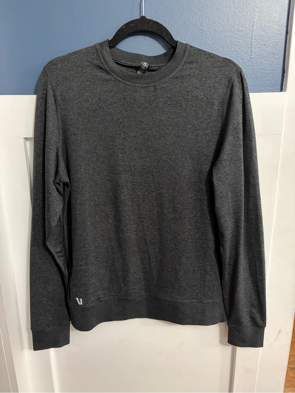 Vuori Men's Ponto Performance Crew Charcoal Heather Size Small V224 DreamKnit